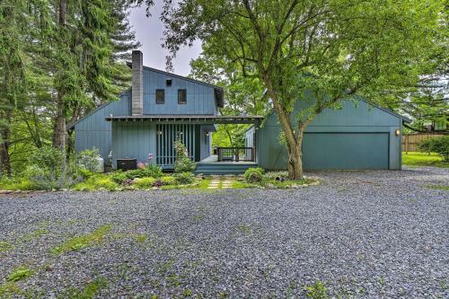 Hudson Valley Home With Lake Views And Kayaks