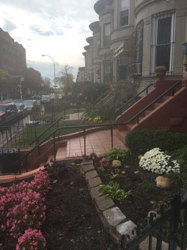 352 New York Cozy, 1 Bedroom Brownstone Apt