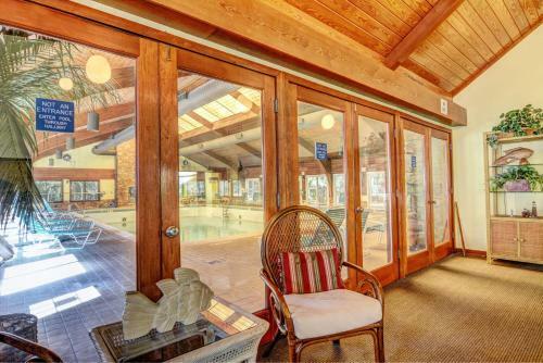 2br Beachfront Condo Pools Hottub Views