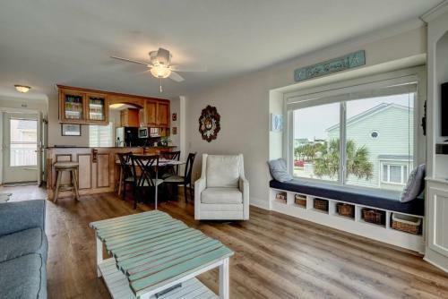 2br Beachfront Condo Pools Hottub Views