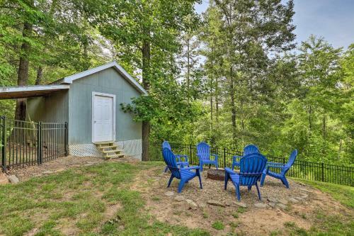 Tree-lined Firefly Hideaway Leicester Home!
