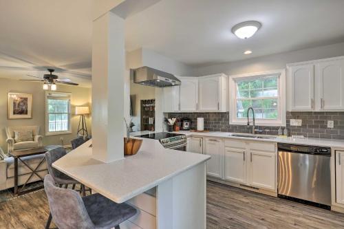 Tree-lined Firefly Hideaway Leicester Home!