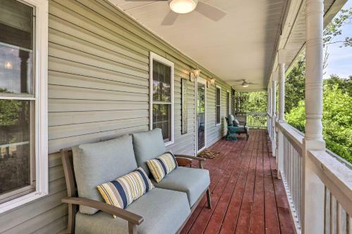 Tree-lined Firefly Hideaway Leicester Home!