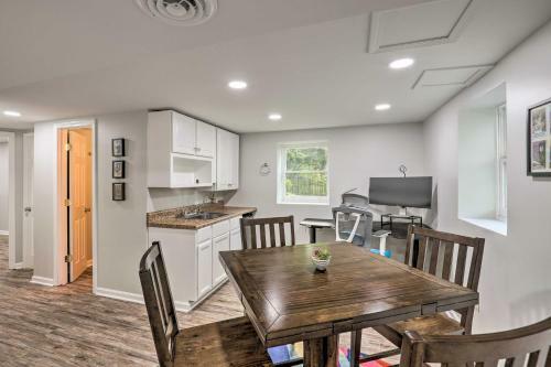 Tree-lined Firefly Hideaway Leicester Home!