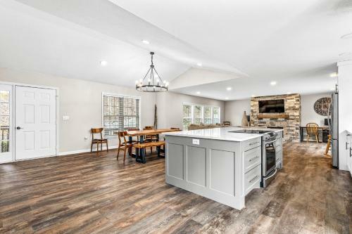 Creekside Cottage
