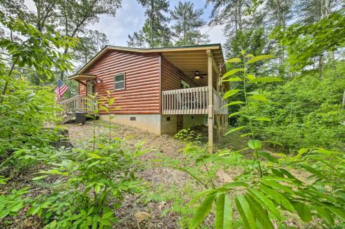 Smoky Mountain Cabin Hideaway With Fire Pit!