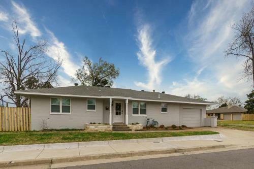 3 Br Newly Remodeled Home With Farm Style Decor