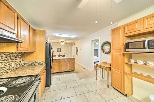 Quaint Tulsa Home With Yard, 5 Mi To Downtown!