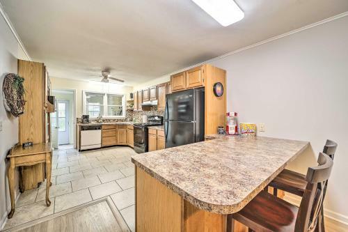 Quaint Tulsa Home With Yard, 5 Mi To Downtown!