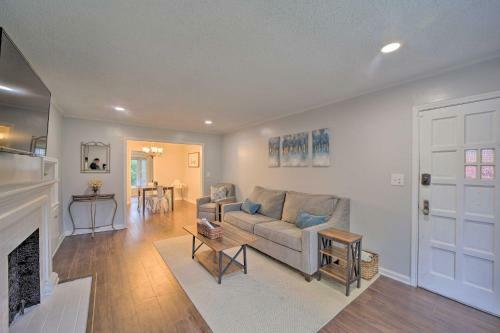Pet-friendly Tulsa Digs With Deck And Fenced Yard