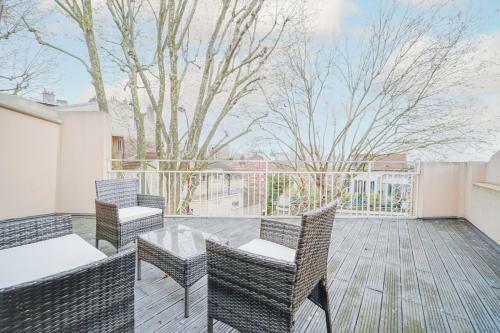 Beautiful House 10 Min Walk From Paris