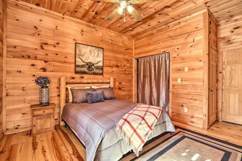 Sunny Cabin With Game Room In Shagbark Resort!