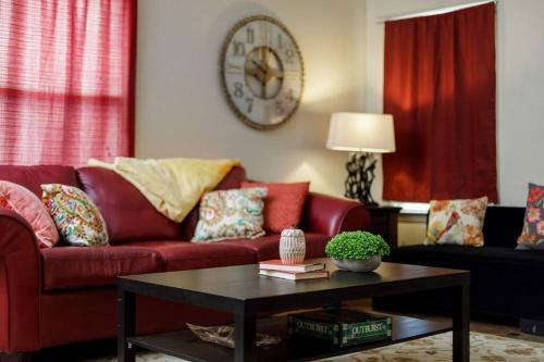 Cozy Home Near Stockyards Fort Worth