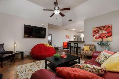 Cozy Home Near Stockyards Fort Worth