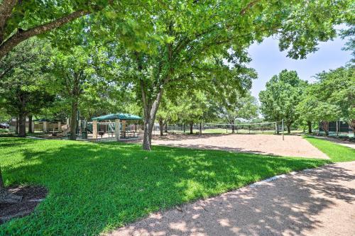 Round Rock Family Home Large Yard, By Trails