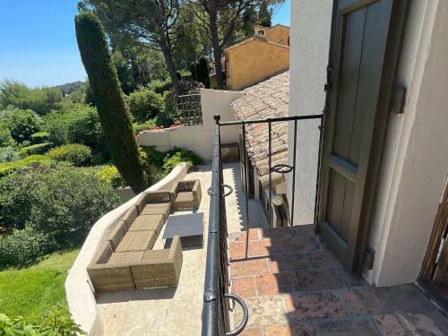 Spacious Holiday Home In Mouans-sartoux With Garden
