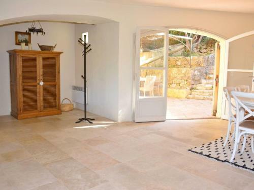 Spacious Holiday Home In Mouans-sartoux With Garden