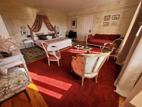 4 Bedrooms In A Charming House With Swimming Pool