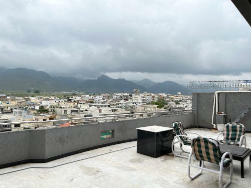 Penthouse 3 Bedrooms Luxury Apartment E11 Islamabad