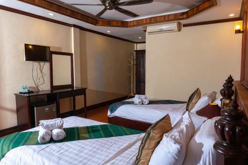 Hostal Y Not Lao Villa