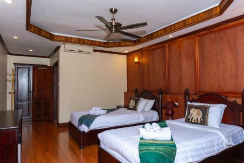Hostal Y Not Lao Villa