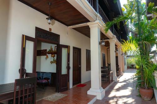 Hostal Y Not Lao Villa