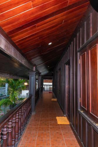 Hostal Y Not Lao Villa