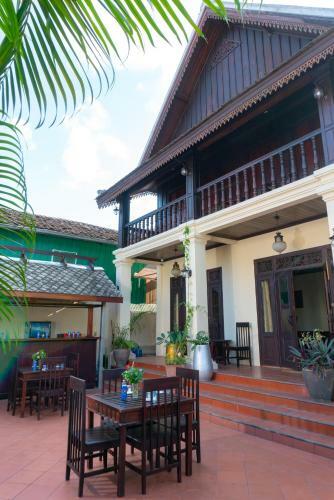 Hostal Y Not Lao Villa