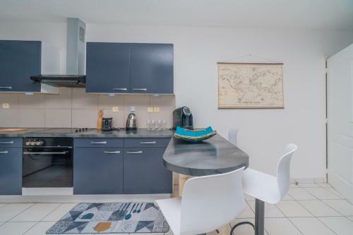 The Sunny Apartment In Mahina Wpool