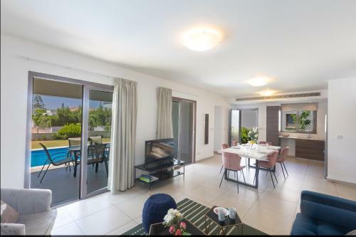 Sea Satin Villa D2