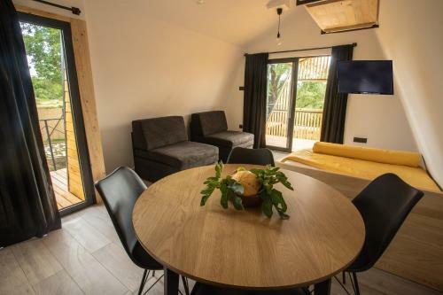 Hostal Glamping House Two Rivers