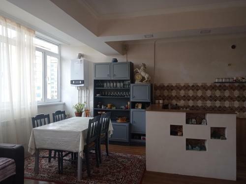 Apartamento Sevan Home On The Center