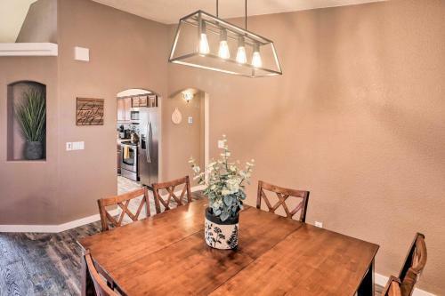 Bullhead City Oasis With Fire Pit And Mtn View!