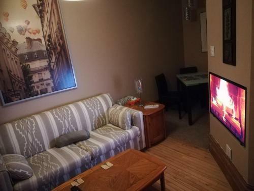 Hostal Vieux-old Farnham Appart Condotel1