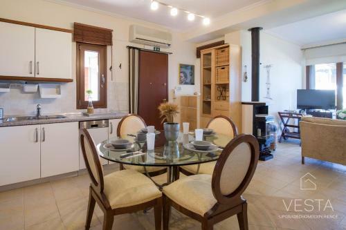 Galini Villa, 3 Bdrms, Sea Views & Private Garden