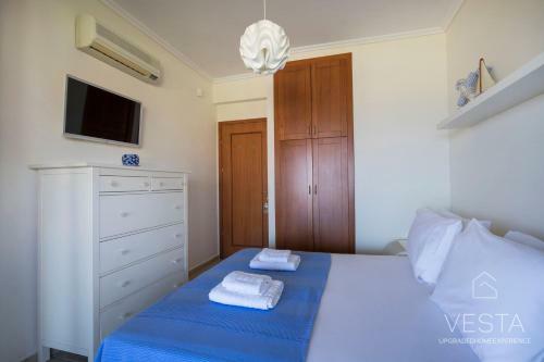 Galini Villa, 3 Bdrms, Sea Views & Private Garden