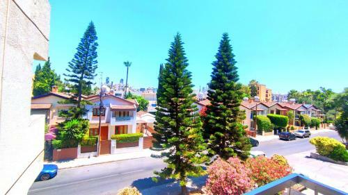 Andri's Spacious Apartment Near The Beach
