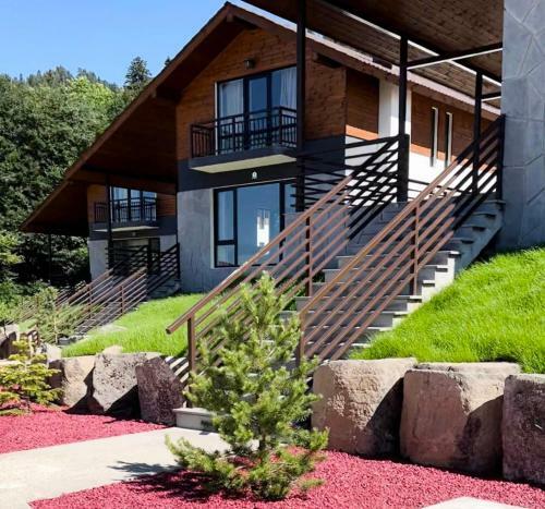 Hills Inn Villa