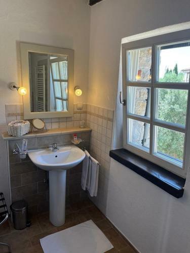 Villa Salvia With Private Pool And Jacuzzi