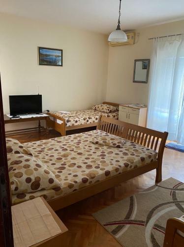 Hostal Lekovic Apartments