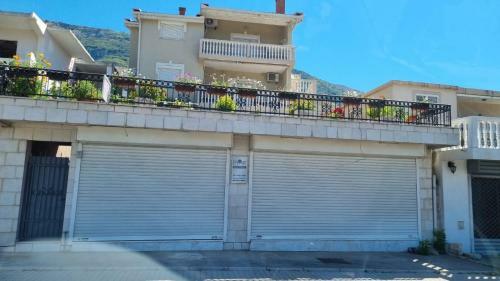 Hostal Lekovic Apartments