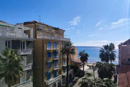 Apartamento Fronte Mare, Pieno Centro!