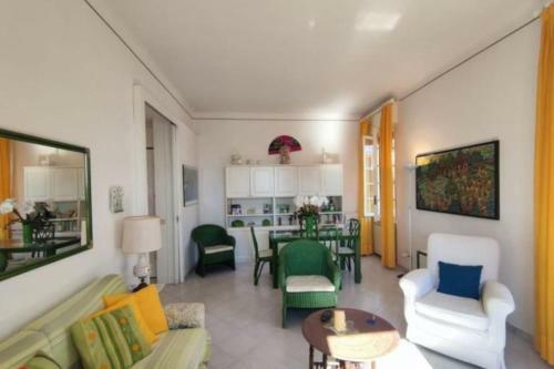 Apartamento Fronte Mare, Pieno Centro!