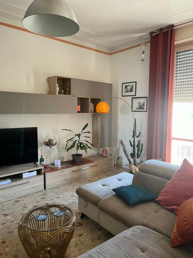 Hostal Incantevole E Spaziosa Camera In Centro