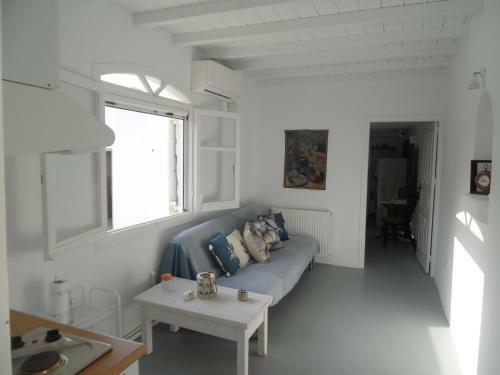 Feroniki Mykonos