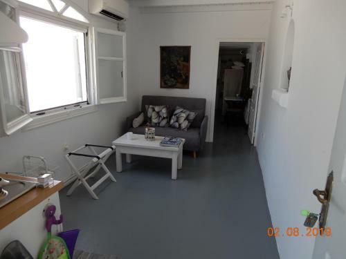 Feroniki Mykonos