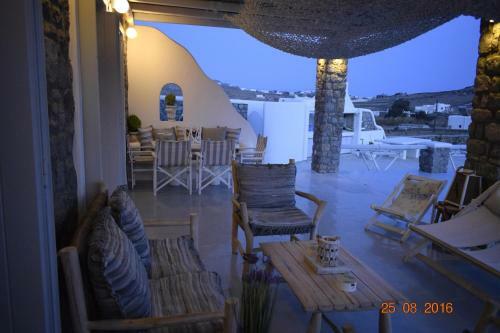 Feroniki Mykonos