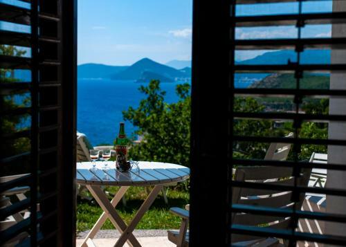 Door To Summer, Villa Near The Beach