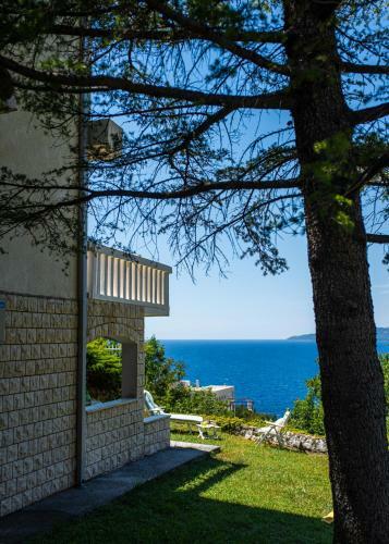 Door To Summer, Villa Near The Beach