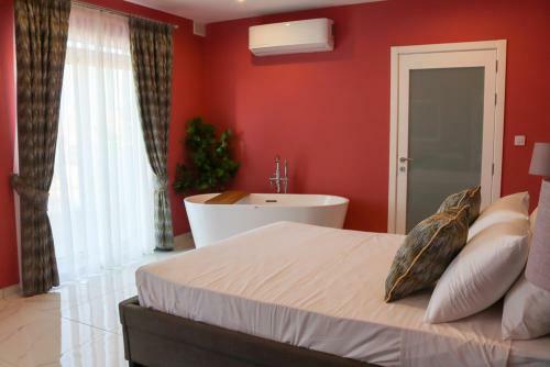 Hostal 100 Boutique Living